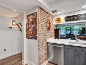 103 Royal Park Dr 1E, Oakland Park FL 33309