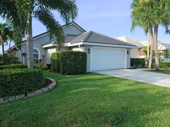 2622 Country Golf Drive, Wellington FL 33414