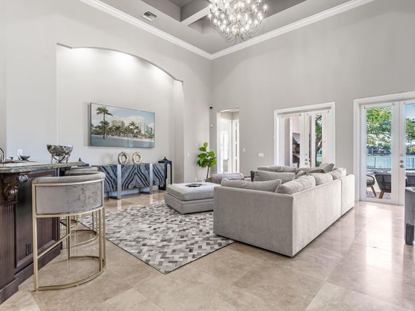 3111 Lake Ridge Ln, Weston FL 33332