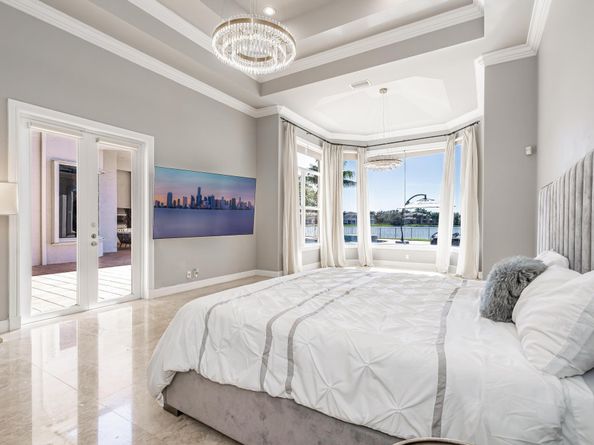 3111 Lake Ridge Ln, Weston FL 33332