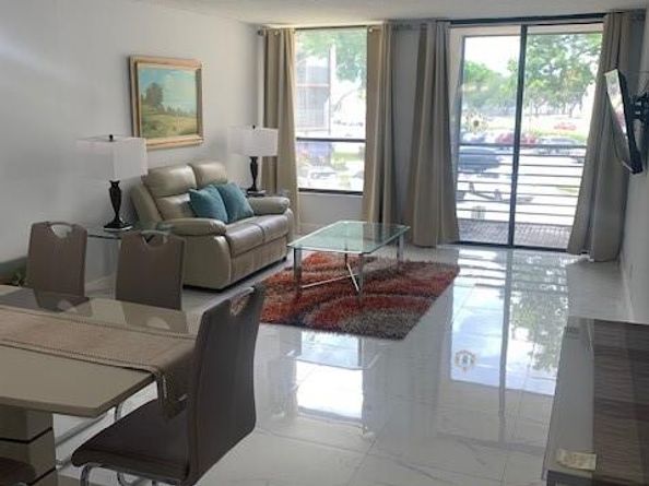 Undisclosed Address #FX-10519778, Tamarac FL 33321