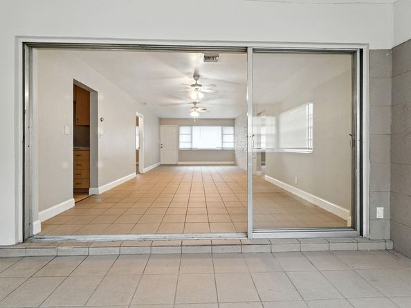 6103 NW 20th Ct, Margate FL 33063