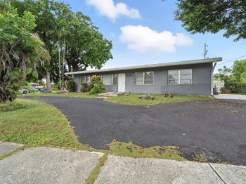 6103 NW 20th Ct
