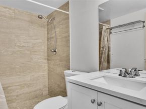 4898 NW 29TH Ct 304, Lauderdale Lakes FL 33313