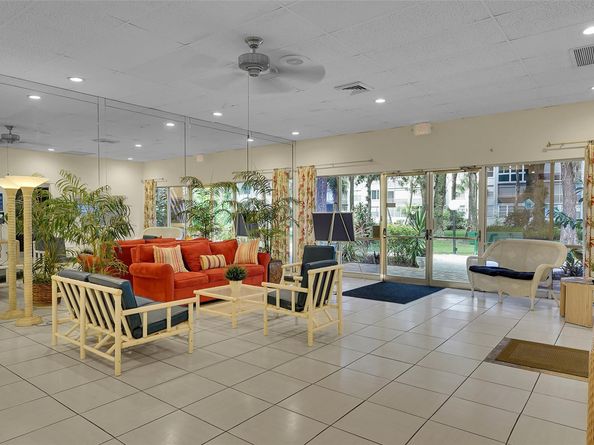 4898 NW 29TH Ct 304, Lauderdale Lakes FL 33313
