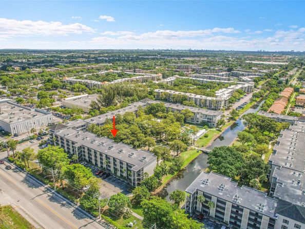 4898 NW 29TH Ct 304, Lauderdale Lakes FL 33313