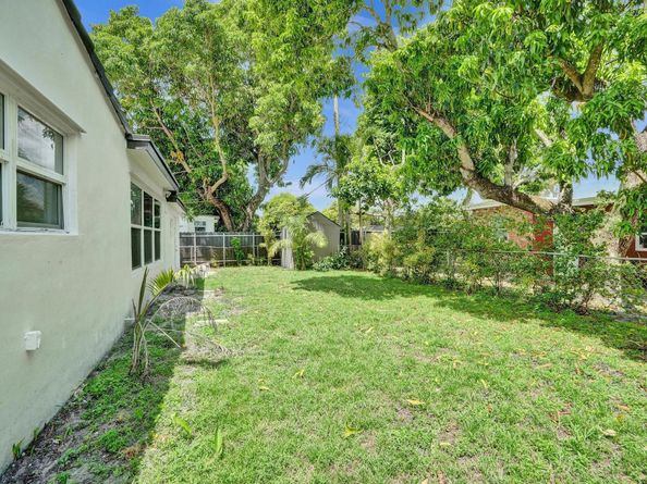 7341 Meridian St, Miramar FL 33023