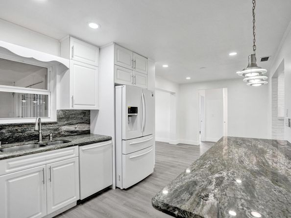 7341 Meridian St, Miramar FL 33023
