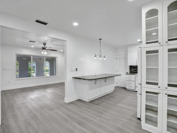 7341 Meridian St, Miramar FL 33023