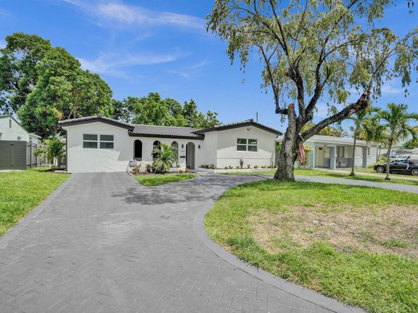 7341 Meridian St, Miramar FL 33023