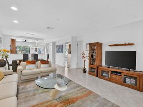 8310 Casa Del Lago D, Boca Raton FL 33433