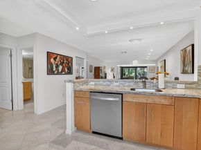 8310 Casa Del Lago D, Boca Raton FL 33433