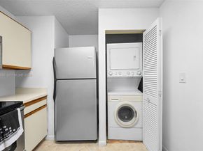 3405 NW 44th Street 205, Oakland Park FL 33309