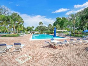 400 Oaks Lane 115, Pompano Beach FL 33069