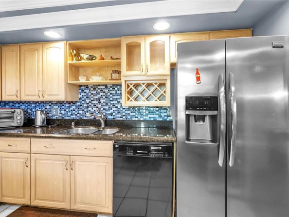 400 Oaks Lane 115, Pompano Beach FL 33069