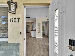 607 W Perry Street, Lantana FL 33462