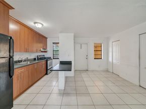 4081 N Dixie Hwy 27 27, Oakland Park FL 33334