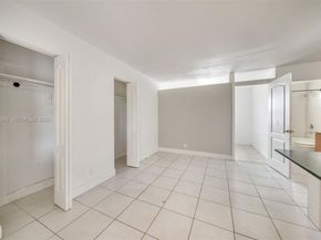 4081 N Dixie Hwy 27 27, Oakland Park FL 33334