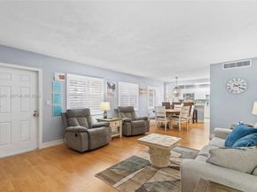 2424 NE 9th Street 207, Fort Lauderdale FL 33304