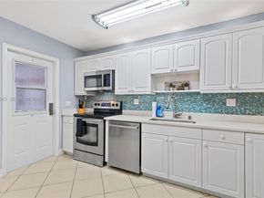 2424 NE 9th Street 207, Fort Lauderdale FL 33304