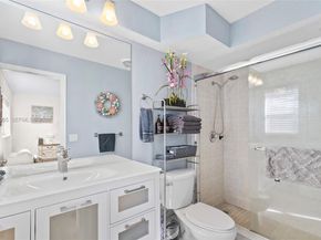 2424 NE 9th Street 207, Fort Lauderdale FL 33304