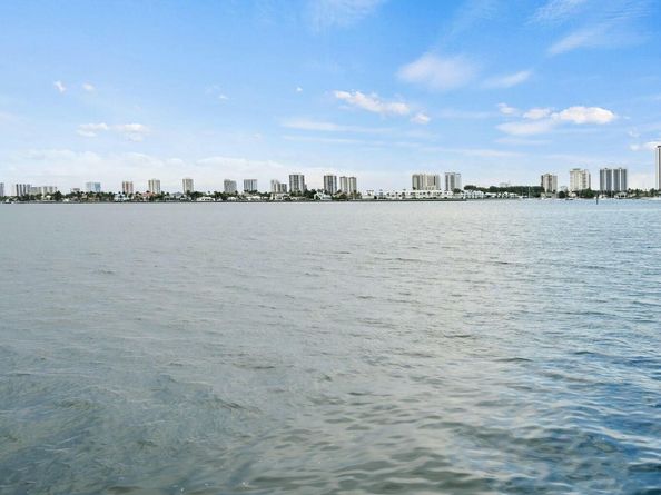 400 Wilma Circle 204, Riviera Beach FL 33404