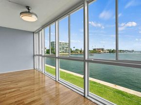400 Wilma Circle 204, Riviera Beach FL 33404