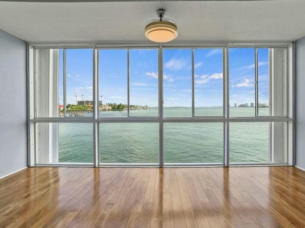 400 Wilma Circle 204, Riviera Beach FL 33404