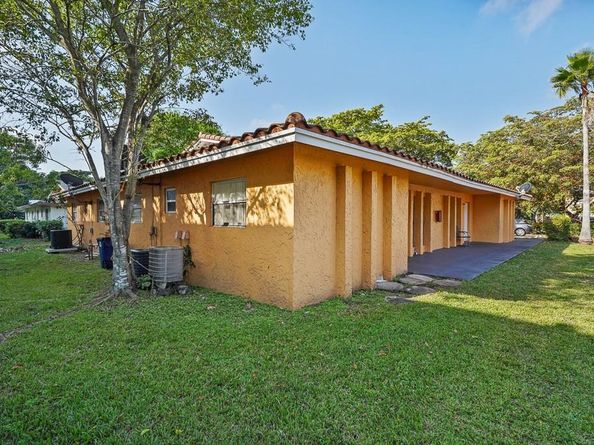 3755 NW 116th Ter, Coral Springs FL 33065