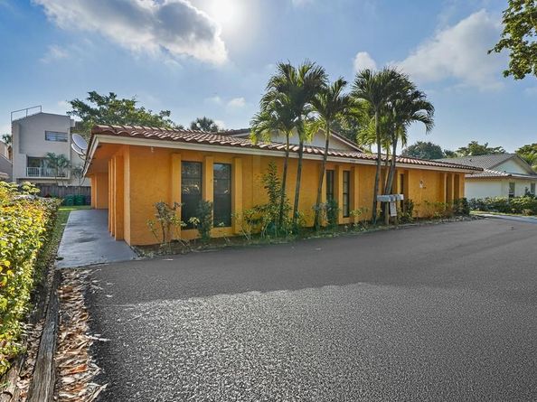 3755 NW 116th Ter, Coral Springs FL 33065