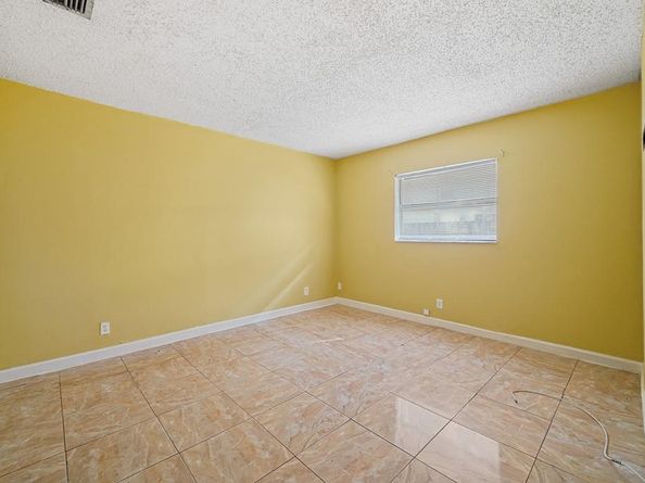 3755 NW 116th Ter, Coral Springs FL 33065