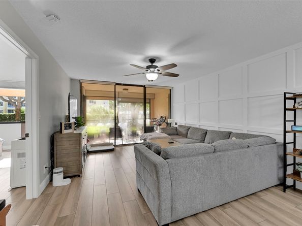 8592 W Sunrise Blvd 102, Plantation FL 33322