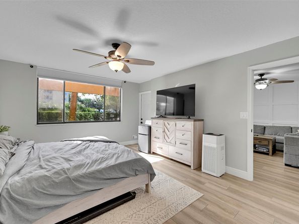 8592 W Sunrise Blvd 102, Plantation FL 33322