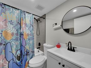 8592 W Sunrise Blvd 102, Plantation FL 33322