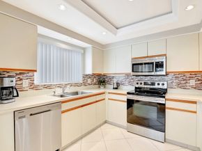7236 Clunie Place 15303, Delray Beach FL 33446
