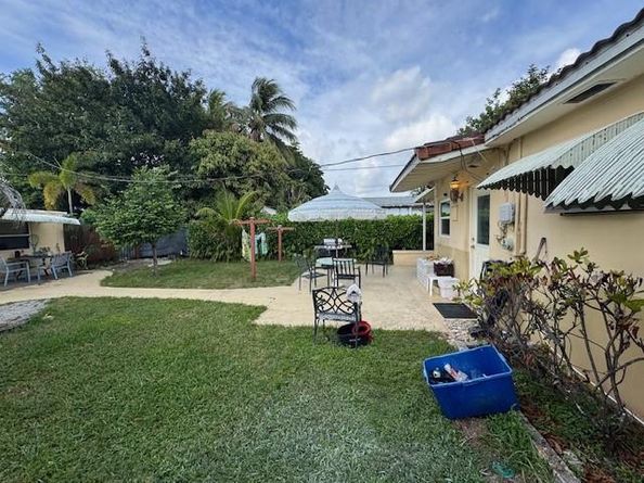 2318 Coolidge St, Hollywood FL 33020