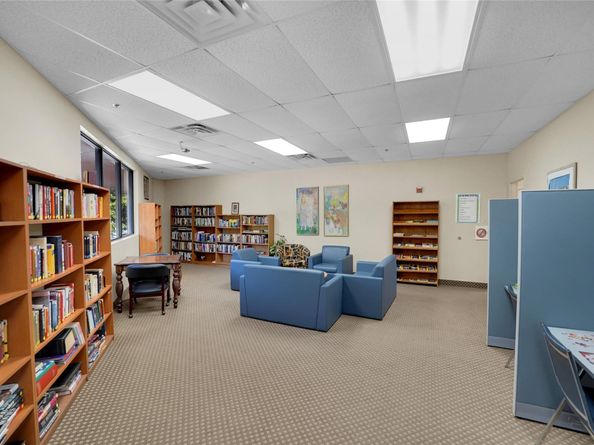 8980 S Hollybrook Blvd 304, Pembroke Pines FL 33025