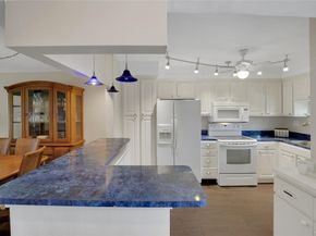 8980 S Hollybrook Blvd 304, Pembroke Pines FL 33025