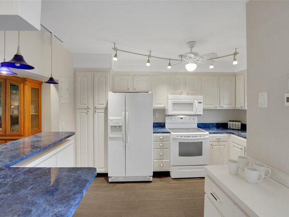 8980 S Hollybrook Blvd 304, Pembroke Pines FL 33025