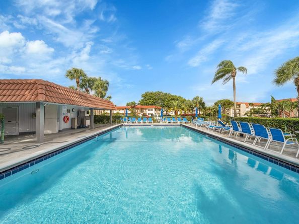 8980 S Hollybrook Blvd 304, Pembroke Pines FL 33025