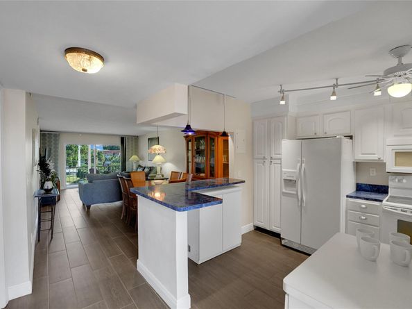 8980 S Hollybrook Blvd 304, Pembroke Pines FL 33025