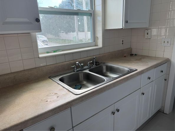 1150 E Sample Rd 102, Pompano Beach FL 33064