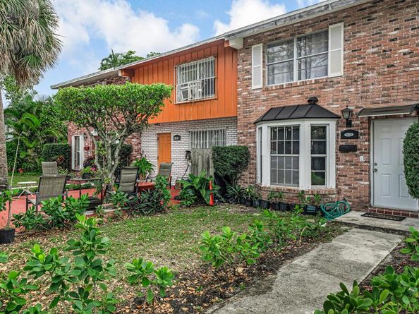 3621 Townhouse Court, West Palm Beach FL 33407