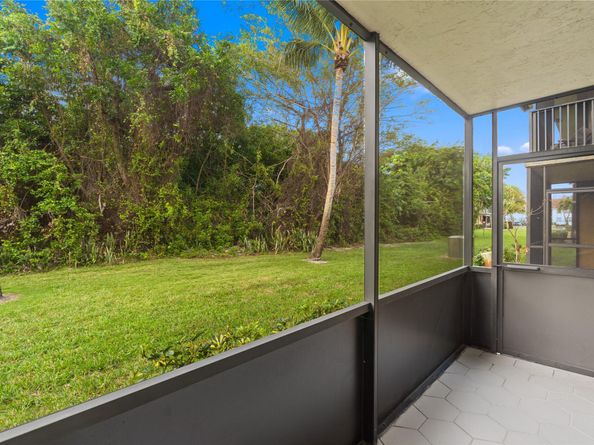 567 Trace Cir 104, Deerfield Beach FL 33441