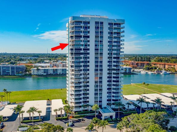 123 Lakeshore Drive 1942, North Palm Beach FL 33408