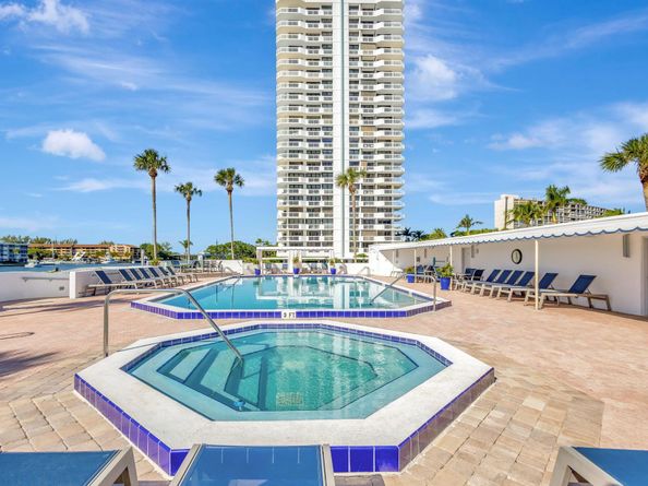 123 Lakeshore Drive 1942, North Palm Beach FL 33408