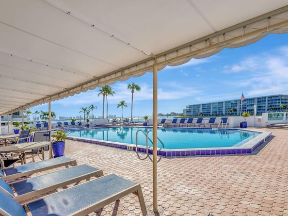 123 Lakeshore Drive 1942, North Palm Beach FL 33408