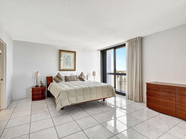 123 Lakeshore Drive 1942, North Palm Beach FL 33408