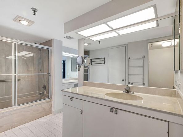 123 Lakeshore Drive 1942, North Palm Beach FL 33408