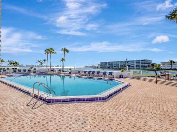 123 Lakeshore Drive 1942, North Palm Beach FL 33408